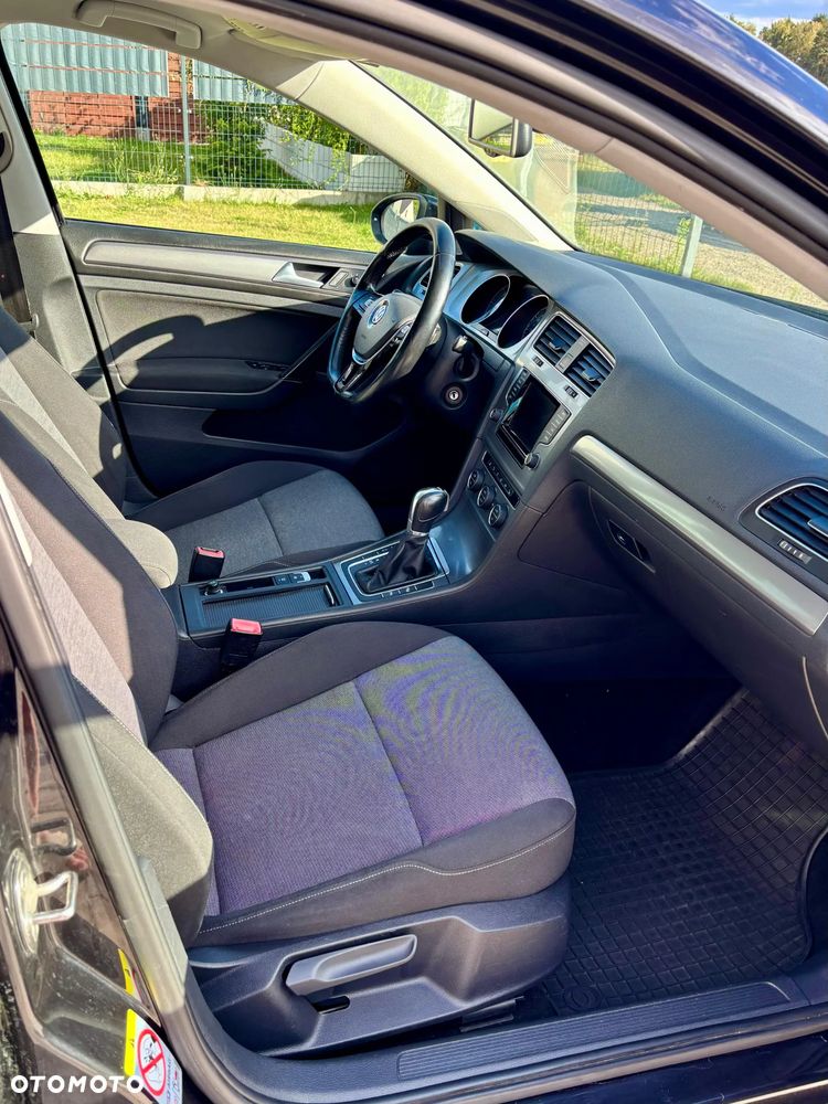 Volkswagen Golf 1.6 TDI Trendline DSG - 9