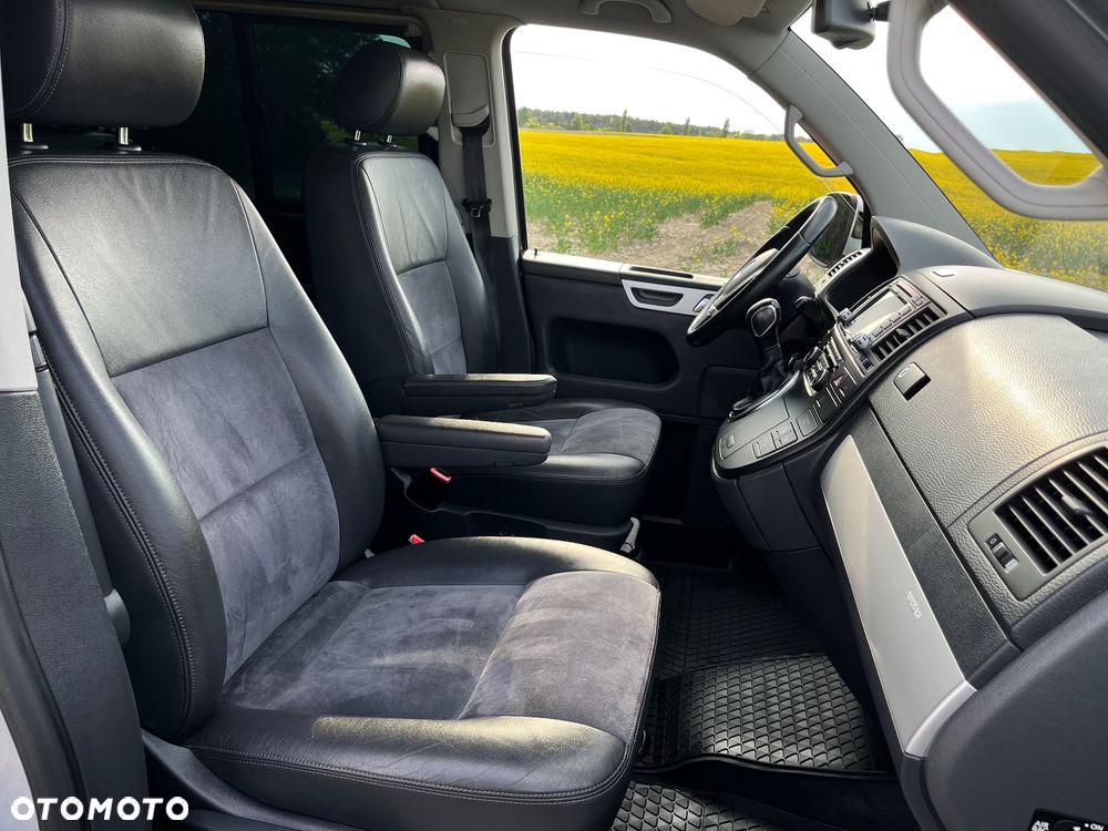 Volkswagen Multivan - 26