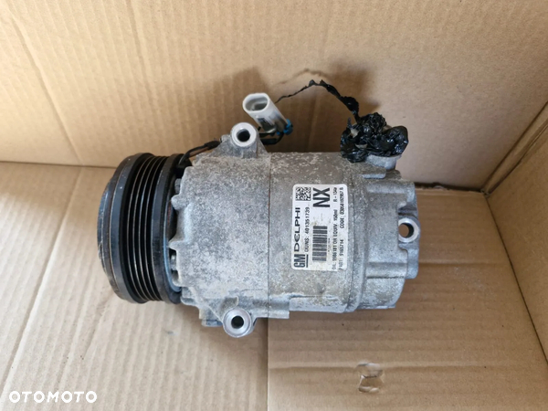 Sprężarka kompresor kliatyzacji Opel Astra H III 9986181 NX