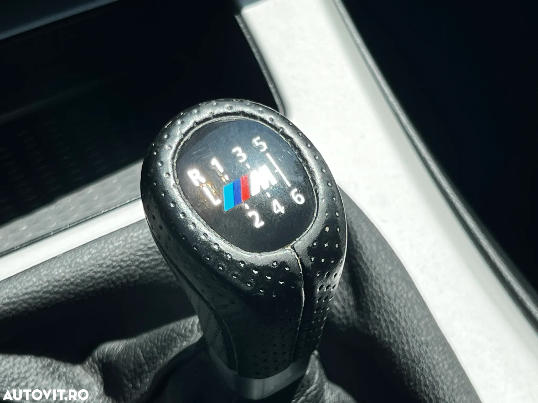 BMW Seria 3 320d DPF Touring - 15