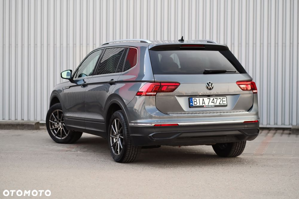 Volkswagen Tiguan - 17