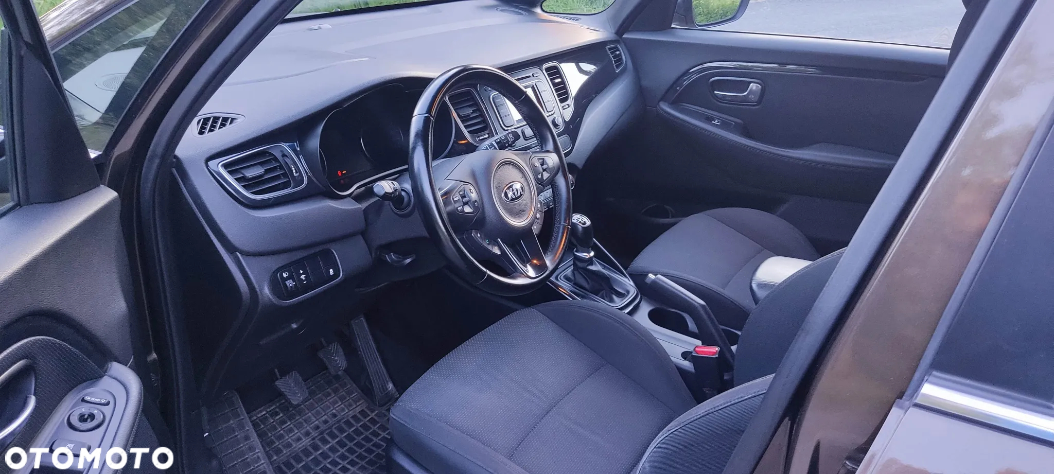 Kia Carens 1.7 CRDi L - 7