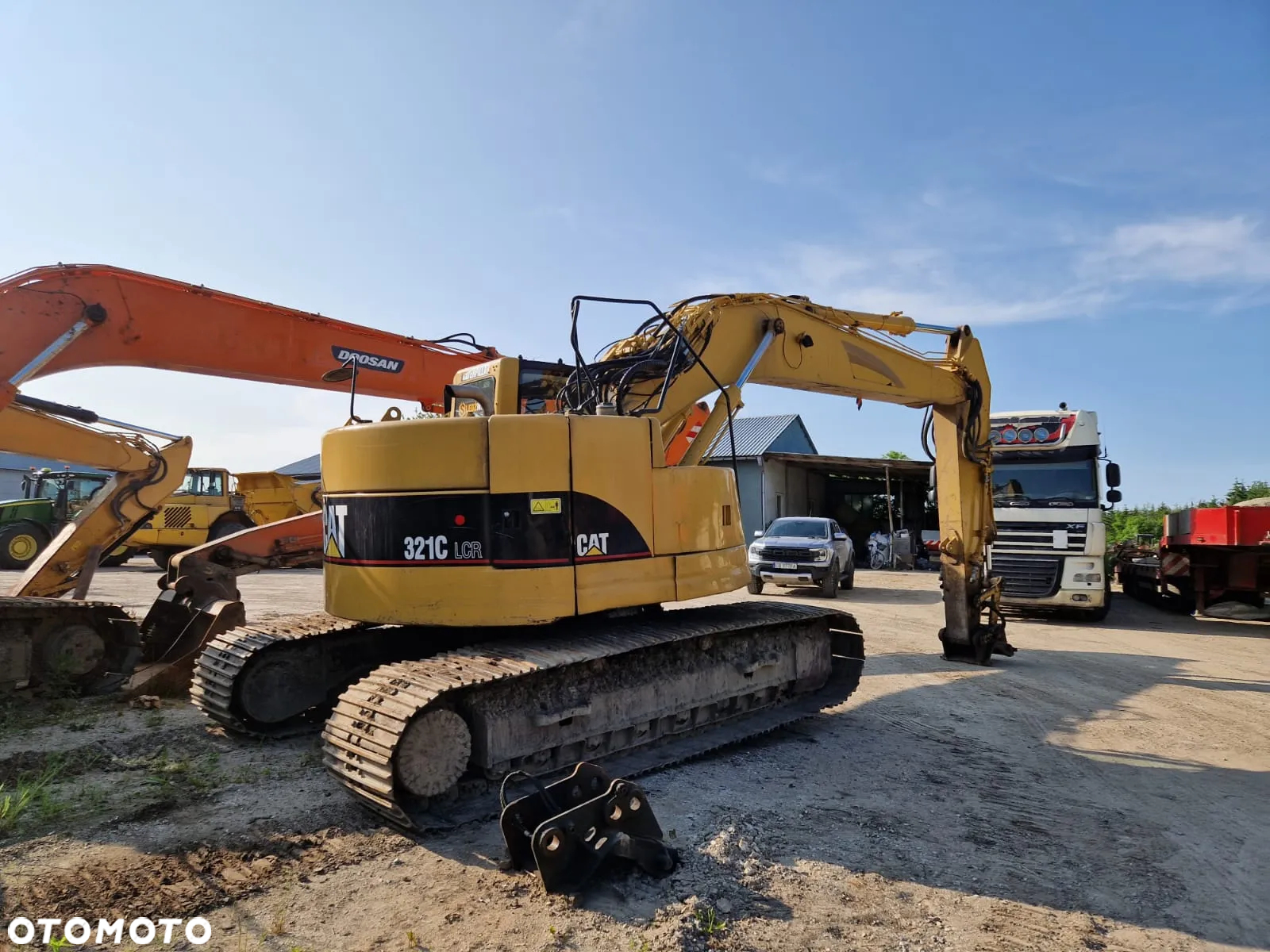 Caterpillar CAT 321C - 12