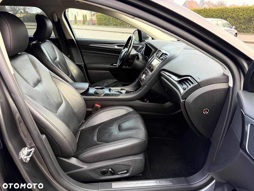 Ford Mondeo 2.0 EcoBlue Titanium - 23