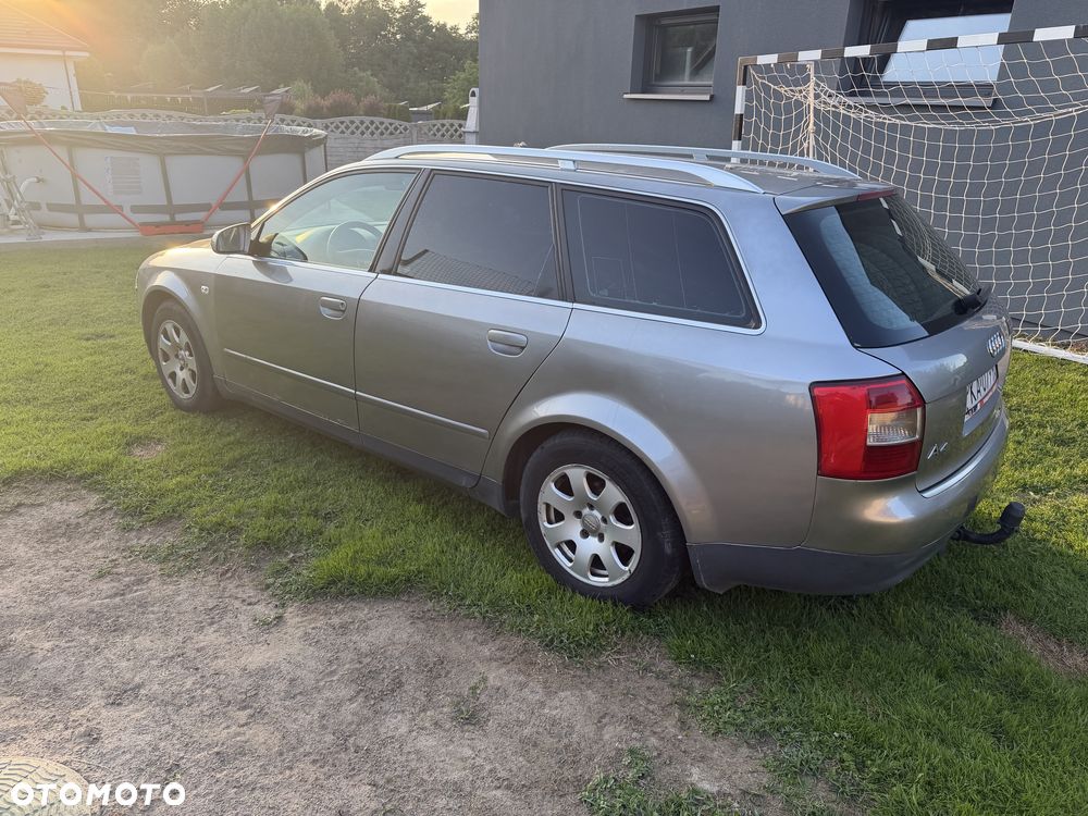 Audi A4 Avant - 4