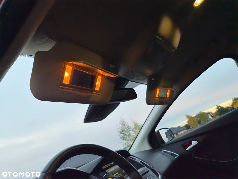 Ford Focus 1.5 TDCi ST-Line Red - 31