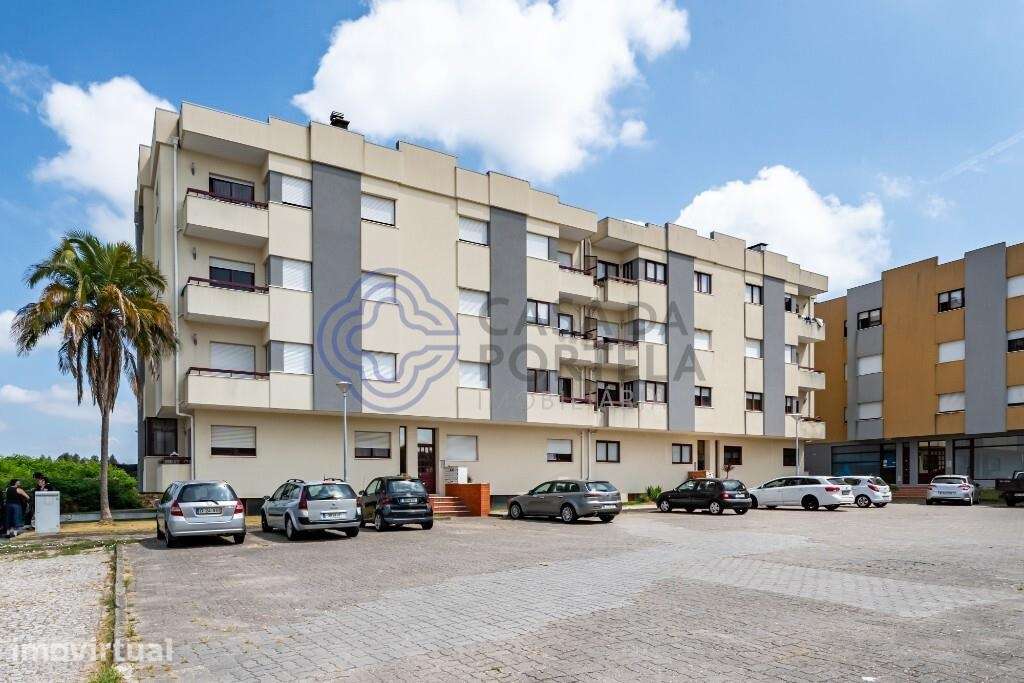 Venda de apartamento T2 no largo 25 de Abril, em Gião, Feira - Grande imagem: 2/27