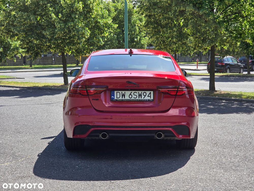 Jaguar XE 2.0 P250 R-Dynamic Black - 5