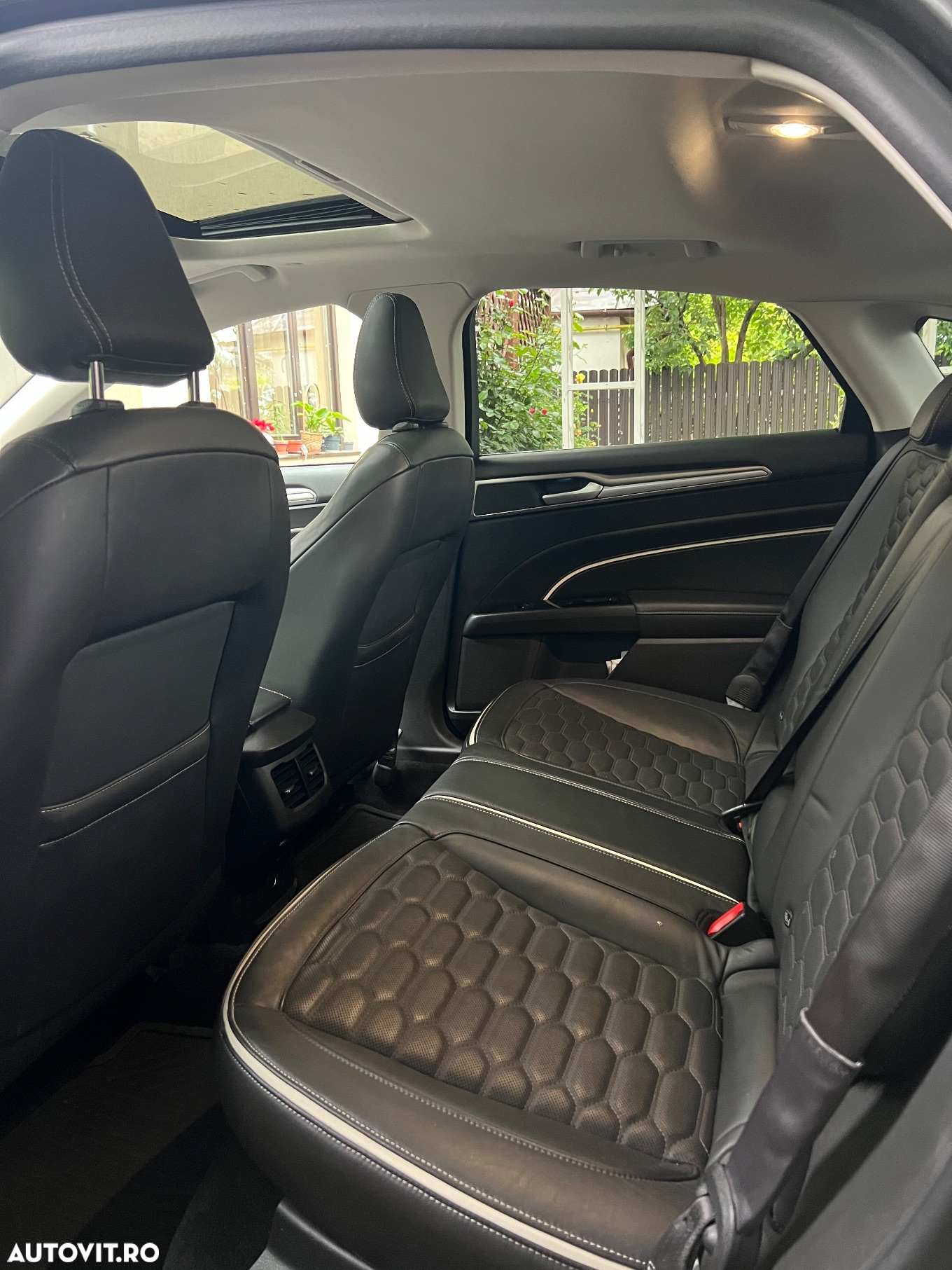 Ford Mondeo 2.0 HEV Vignale - 9