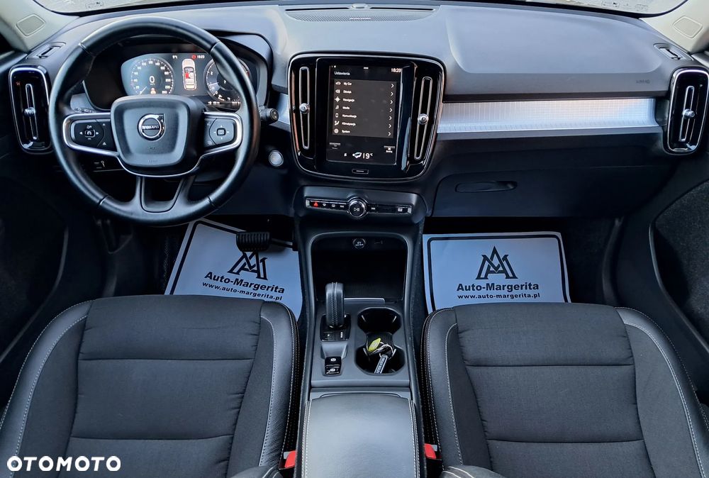 Volvo XC 40 T4 Momentum - 8