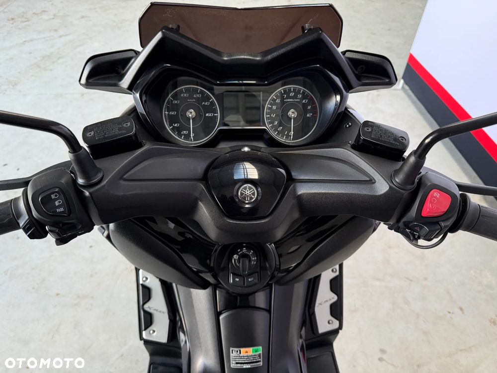 Yamaha X-max - 22