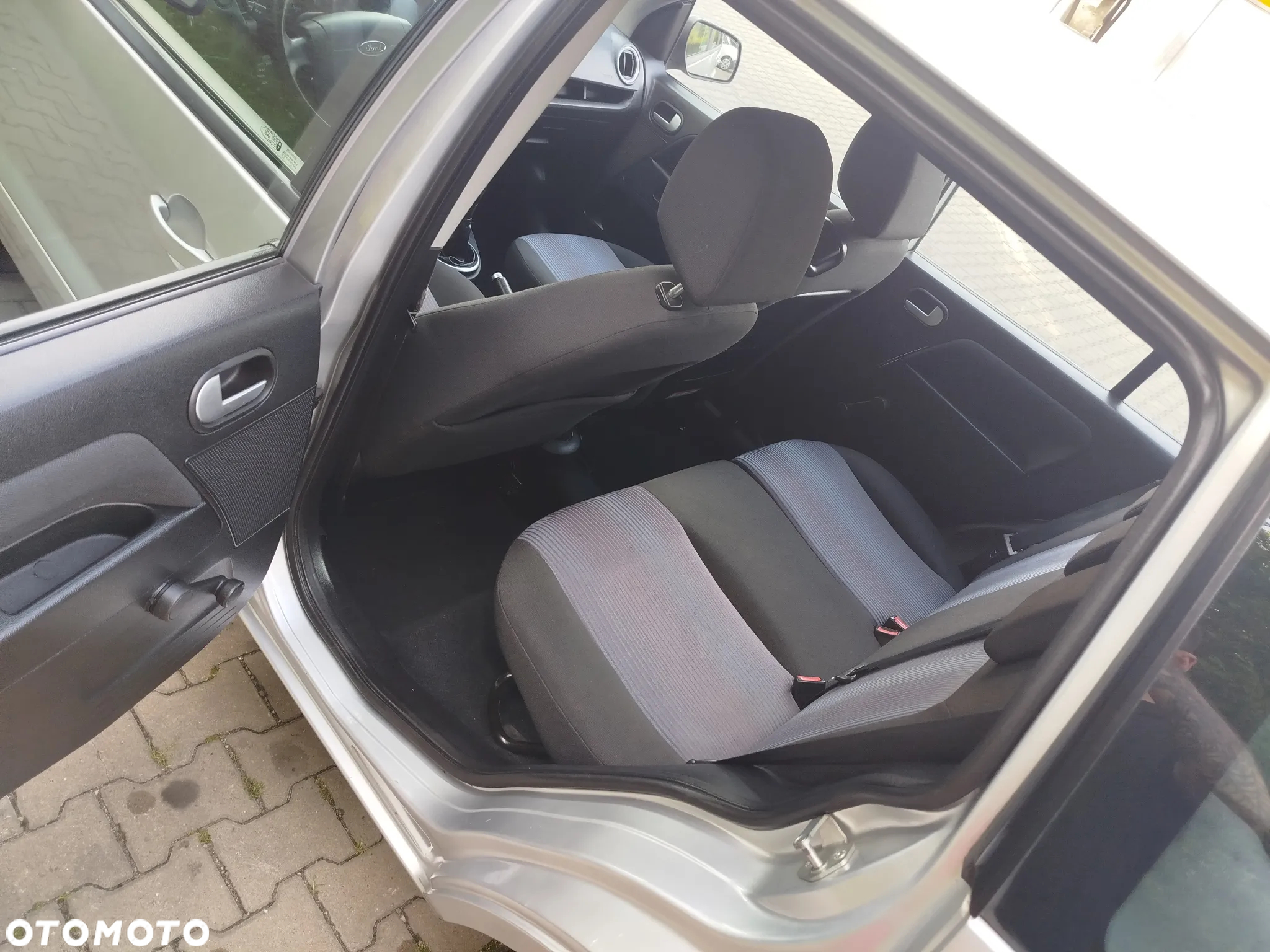 Ford Fusion 1.6 Elegance - 25