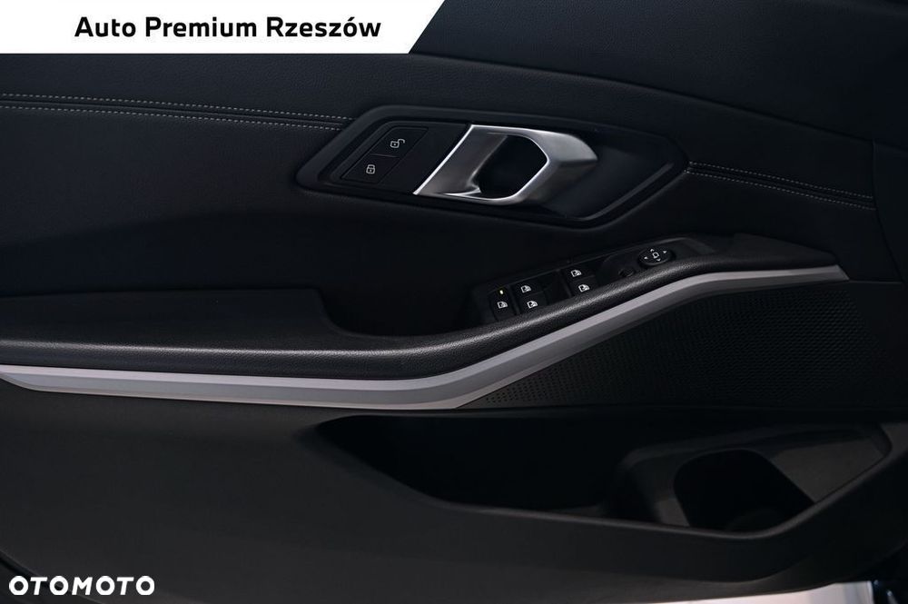 BMW Seria 3 318i Advantage - 9