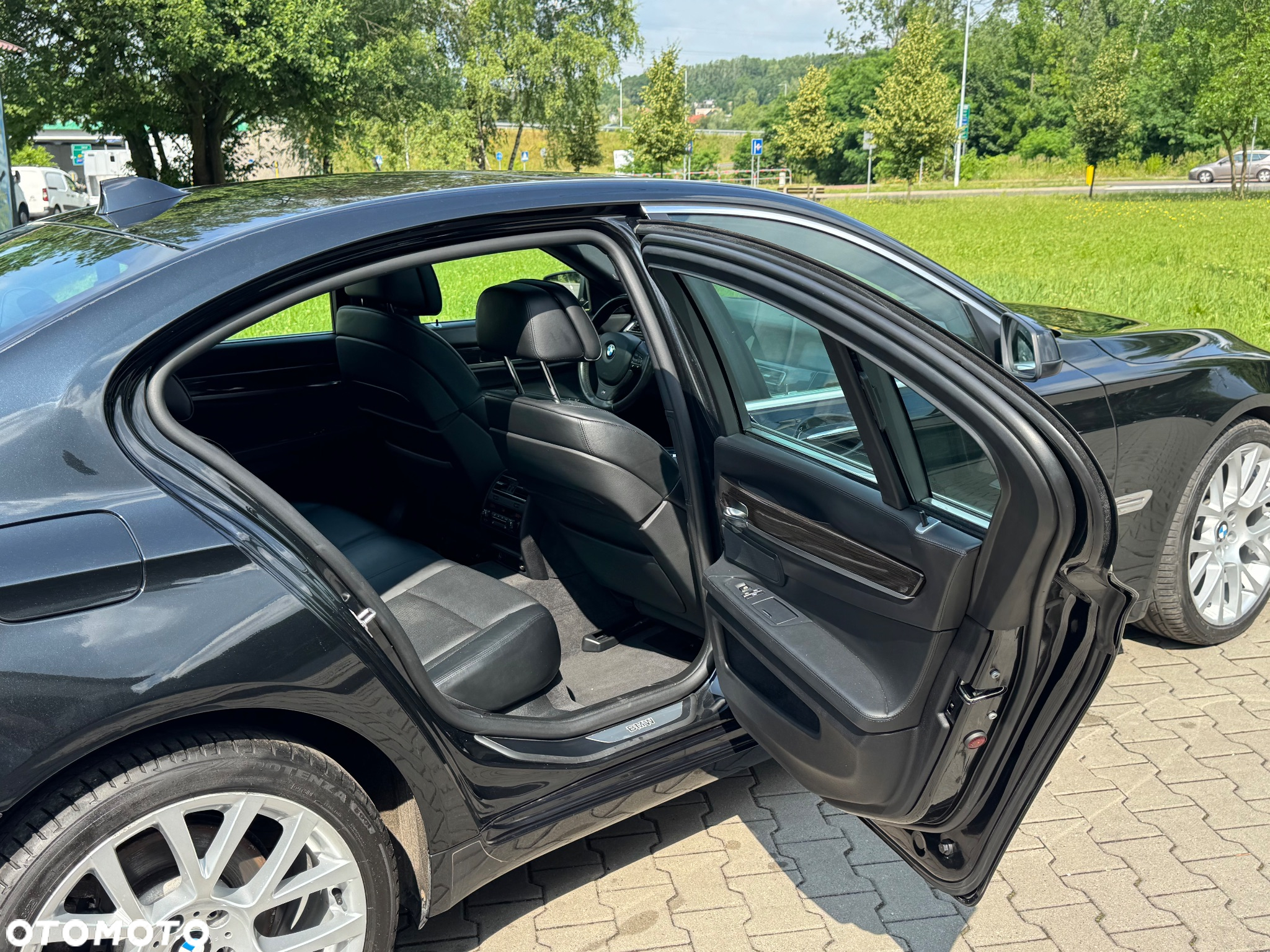 BMW Seria 7 740d xDrive - 16