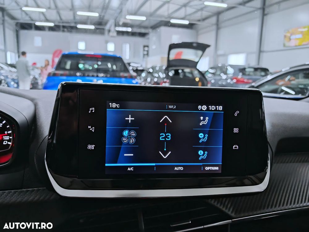 Peugeot 2008 PureTech 130 EAT8 Allure - 16
