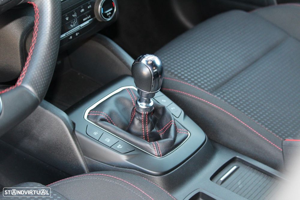 Ford Focus 1.0 EcoBoost ST-Line - 17