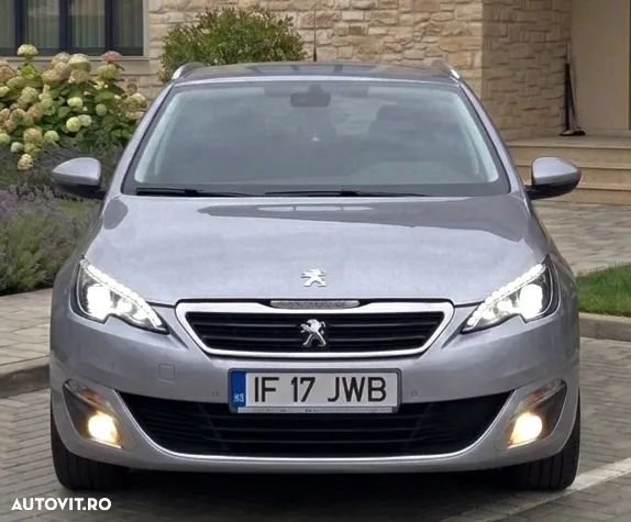 Peugeot 308 1.2 L PureTech Turbo Allure - 3