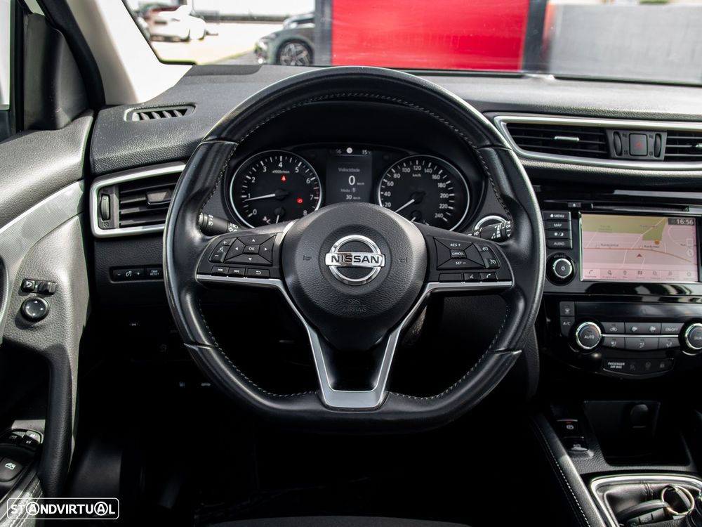 Nissan Qashqai 1.3 DIG-T N-Connecta J18 - 19