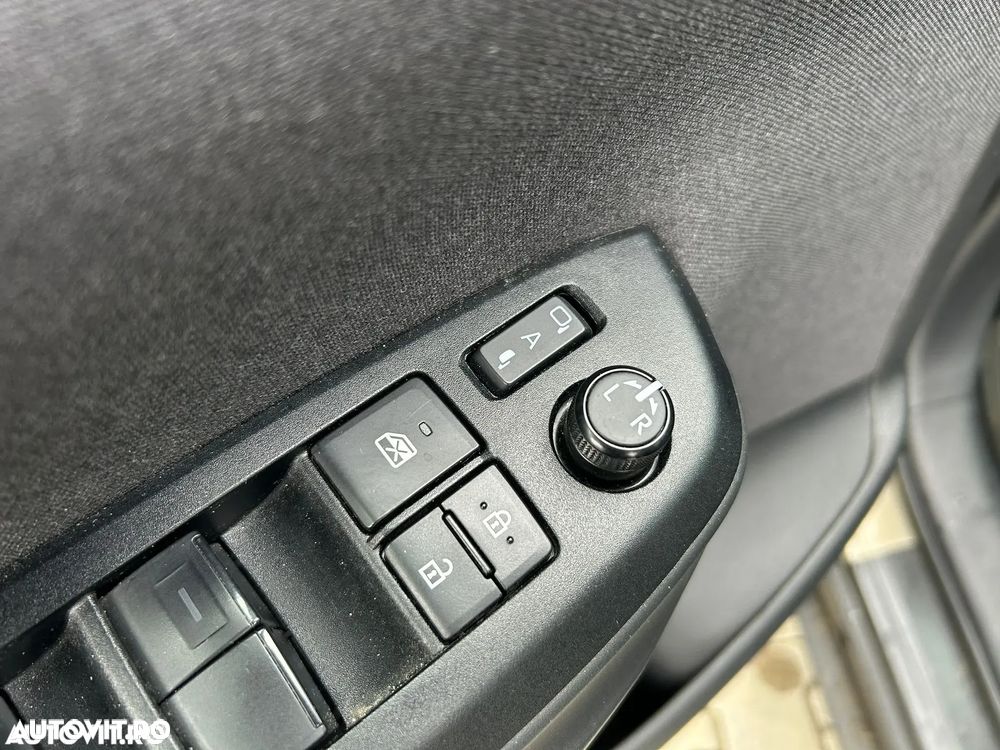 Toyota Yaris Cross 1.5 VVT-i HSD 116 4x2 HEV Business - 16