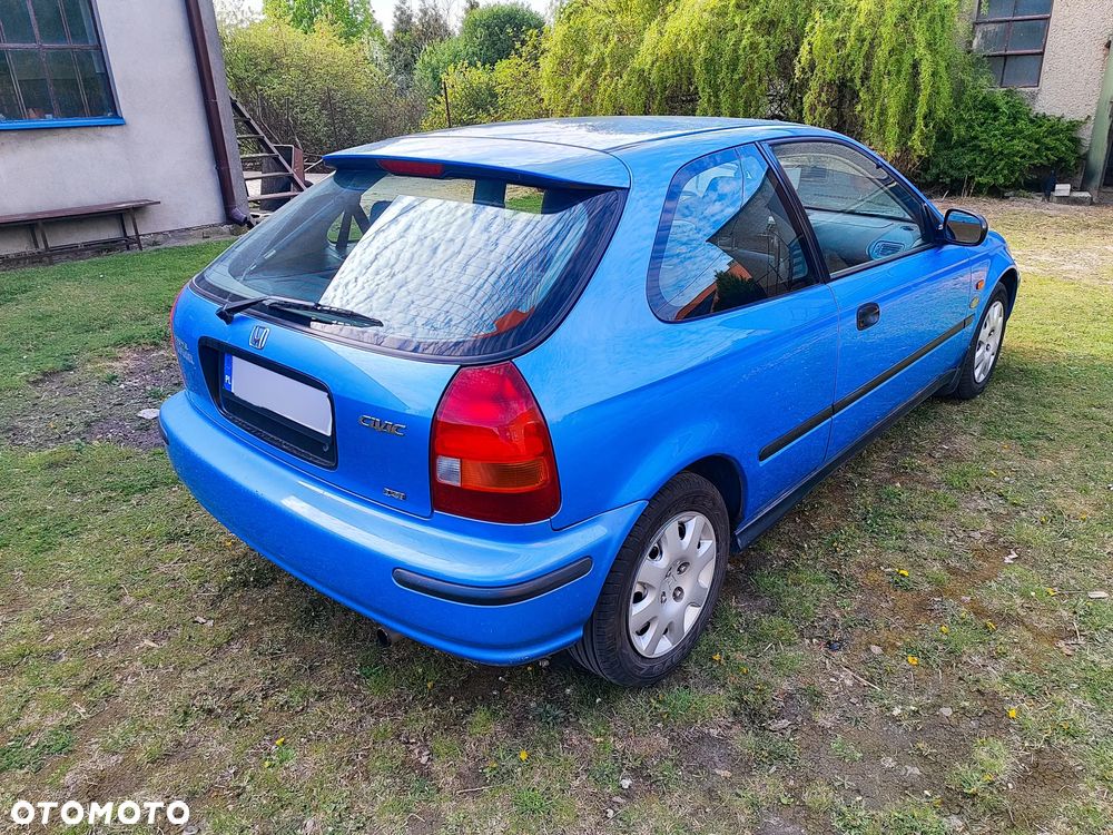 Honda Civic 1.4i - 3
