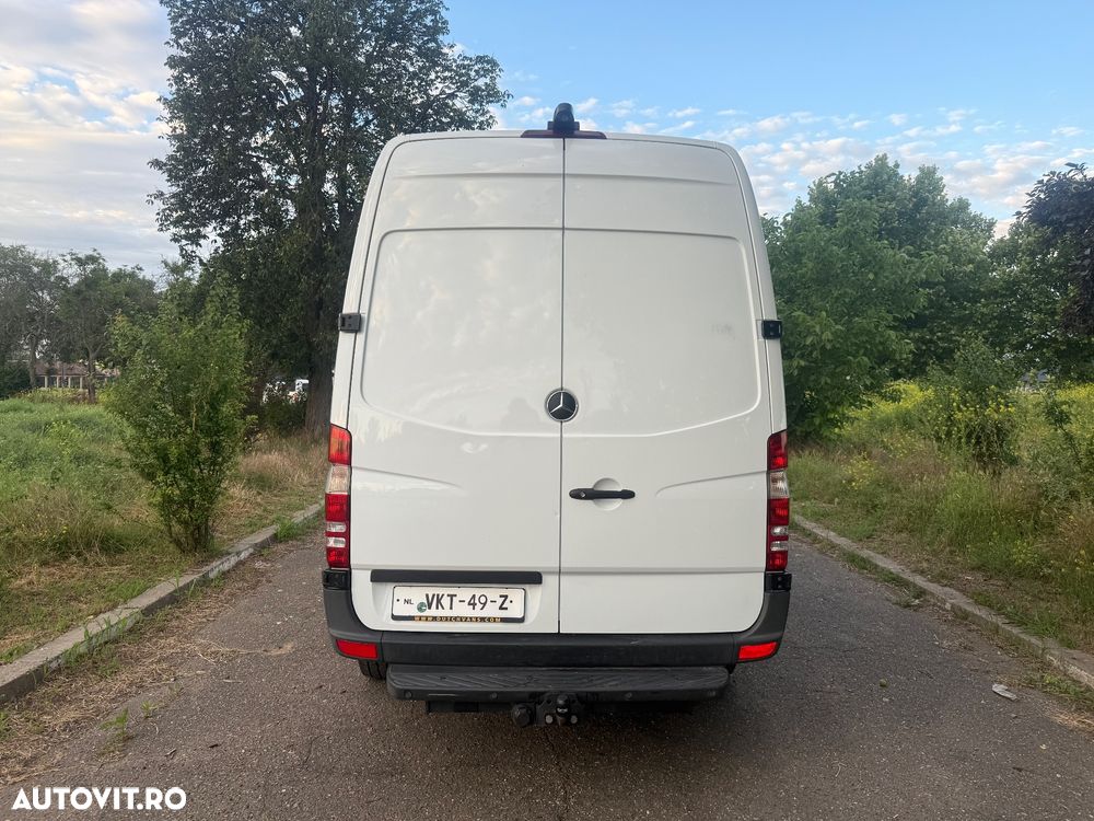 Mercedes-Benz Sprinter - 4