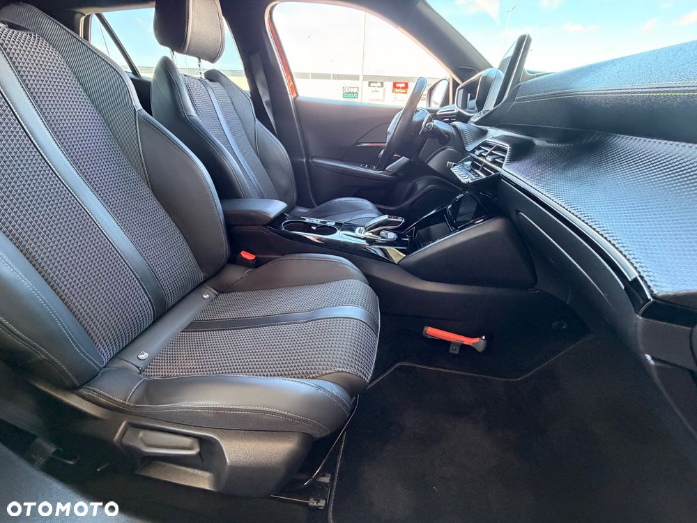 Peugeot 2008 1.5 BlueHDi GT S&S EAT8 - 17