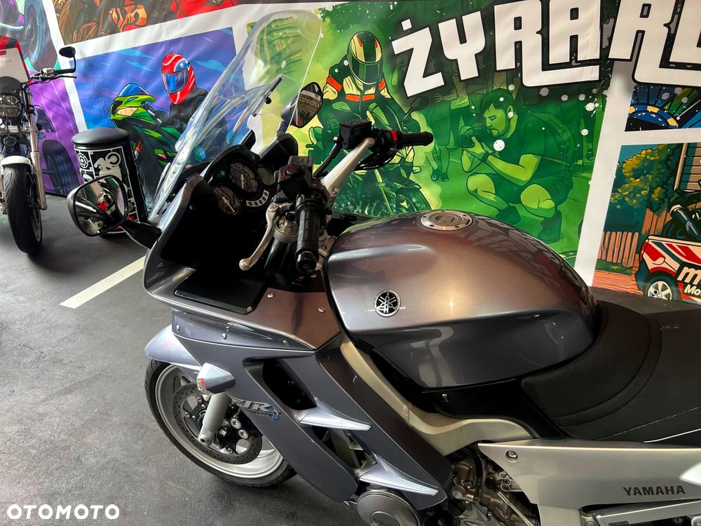 Yamaha FJR - 13
