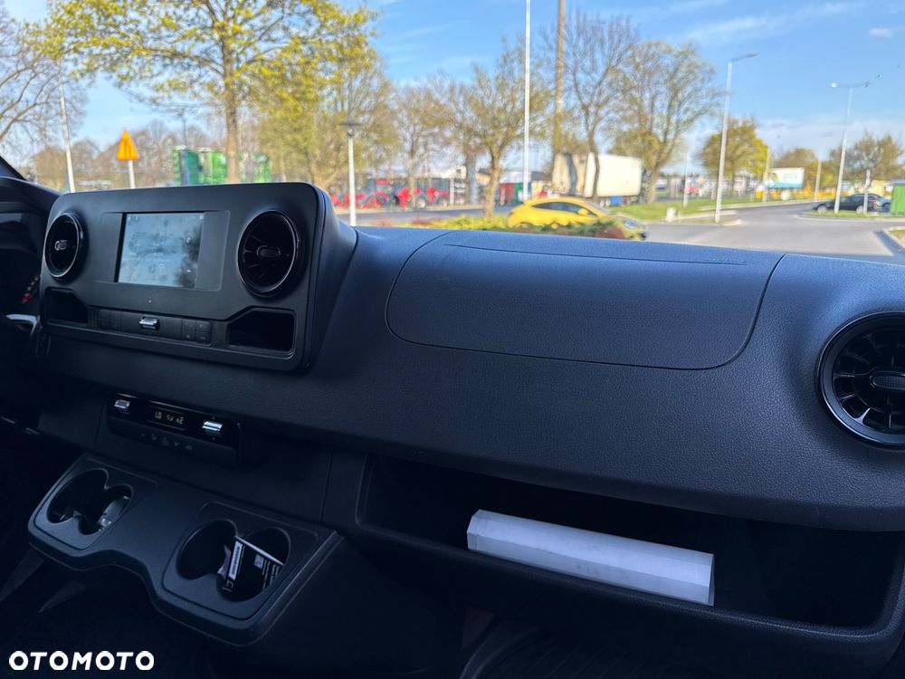 Mercedes-Benz Sprinter  2.2 Maxi - 12