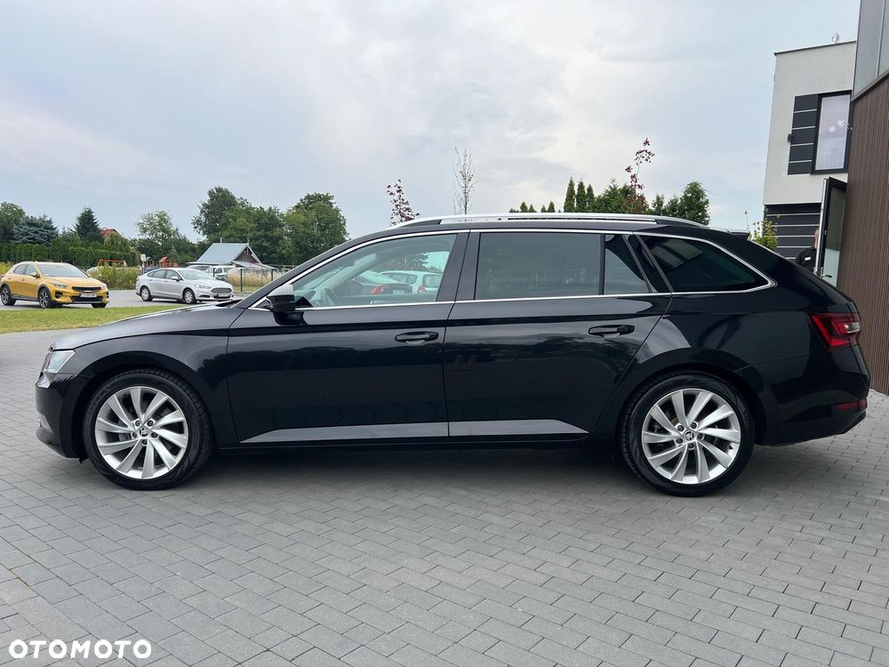 Skoda Superb 2.0 TDI 4x4 Style DSG - 10