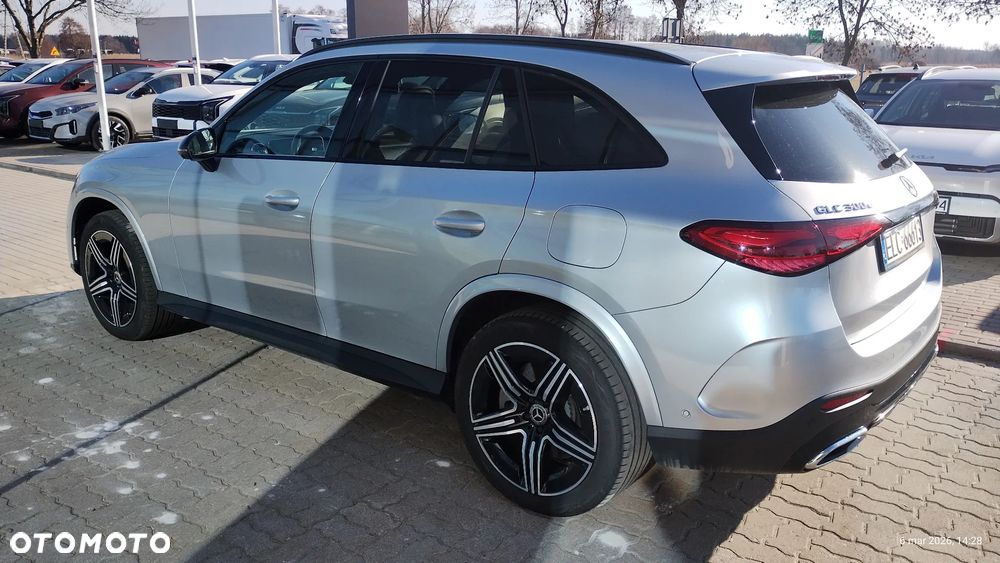 Mercedes-Benz GLC 300 e PHEV 4-Matic AMG Line - 6