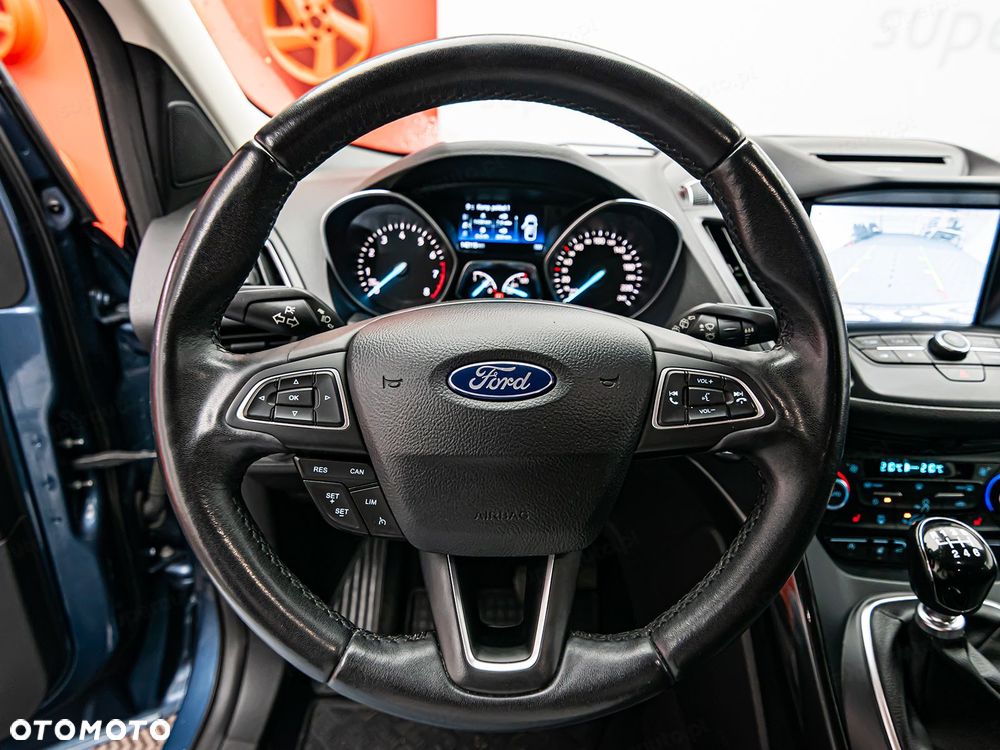 Ford Kuga - 12