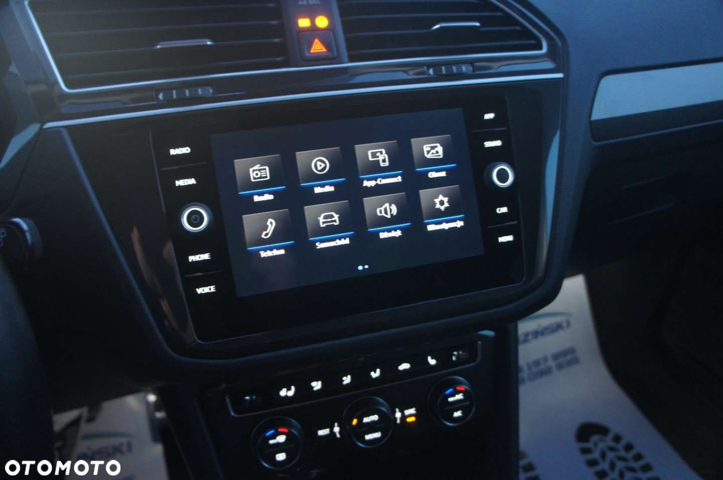 Volkswagen Tiguan - 16