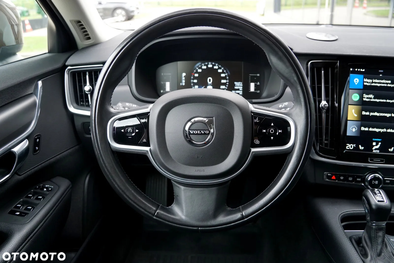 Volvo V90 Cross Country D4 AWD - 29