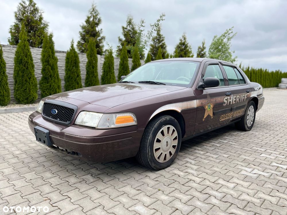 Ford Crown - 2