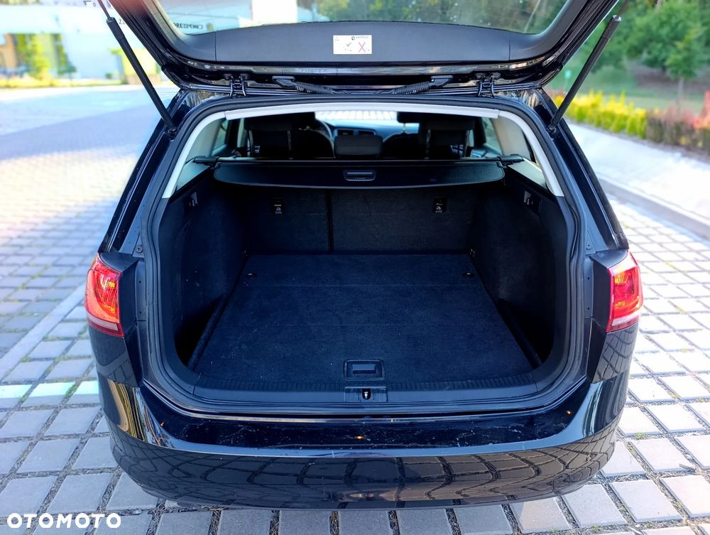 Volkswagen Golf 1.6 TDI BlueMotion Technology Comfortline - 21