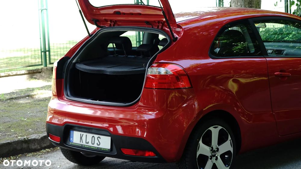 Kia Rio 1.4 Dream Team Edition - 35