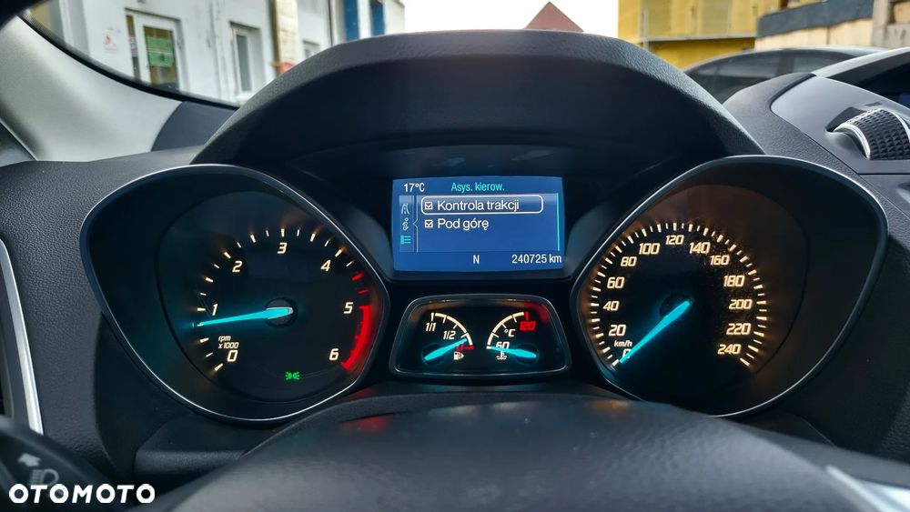 Ford Kuga 2.0 TDCi 4x4 Titanium - 25
