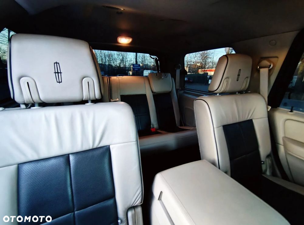 Lincoln Navigator 5.4 4x4 - 28