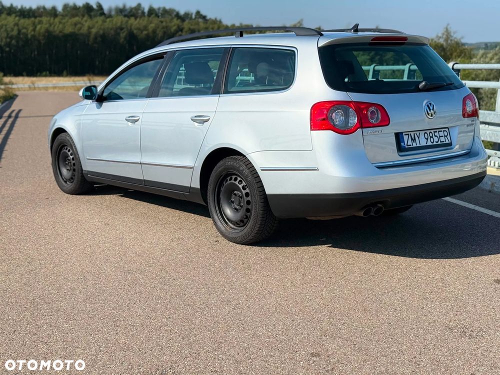 Volkswagen Passat 2.0 TDI Comfortline - 9