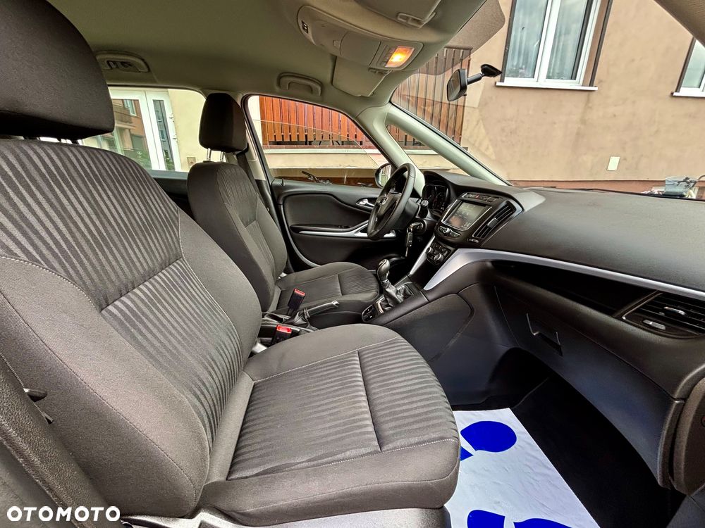 Opel Zafira - 25