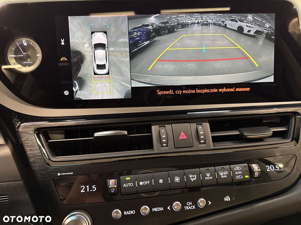 Lexus ES 300h Omotenashi - 27