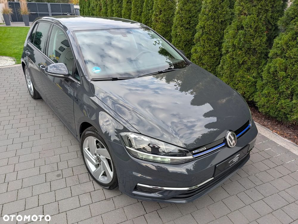 Volkswagen Golf - 12