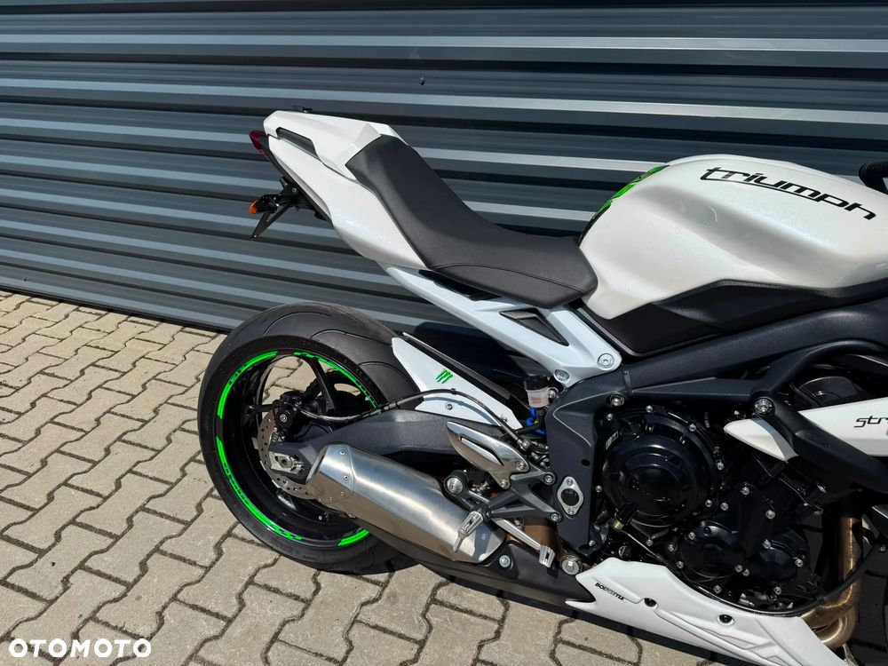 Triumph Street Triple - 15