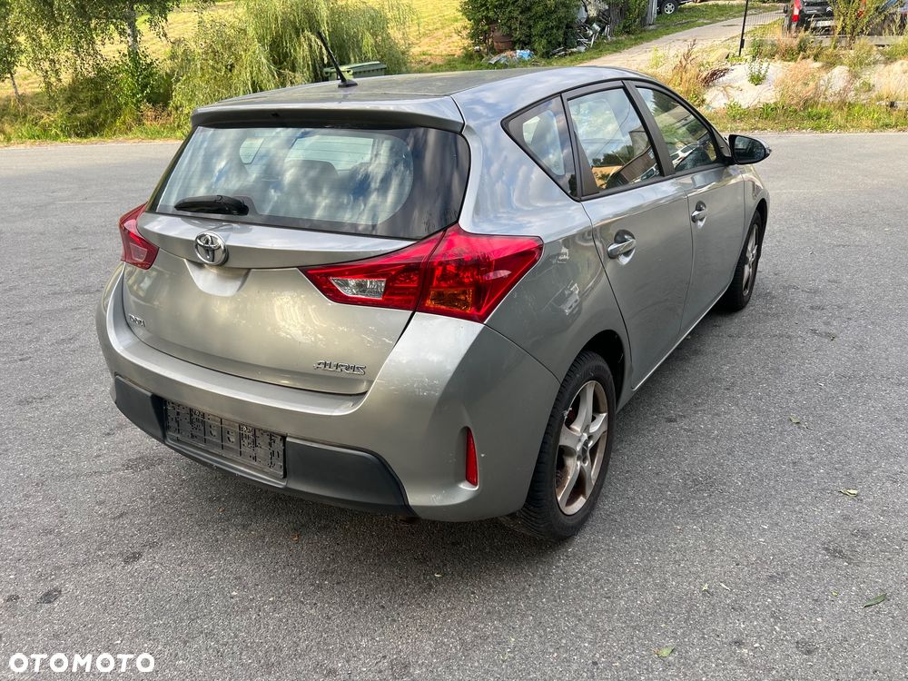 Toyota Auris 1.33 Dual-VVT-i Edition - 4