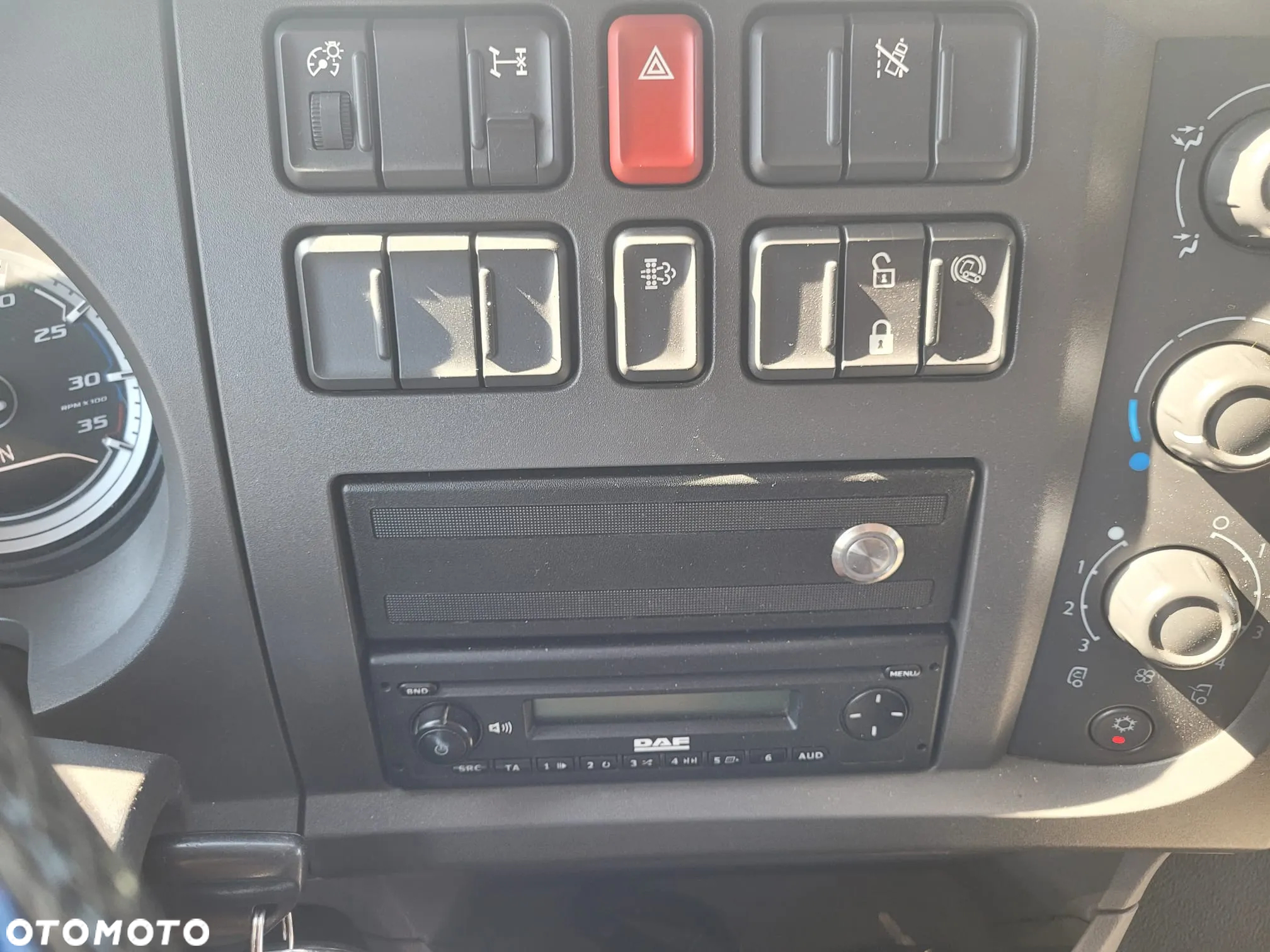 DAF LF210 - 11