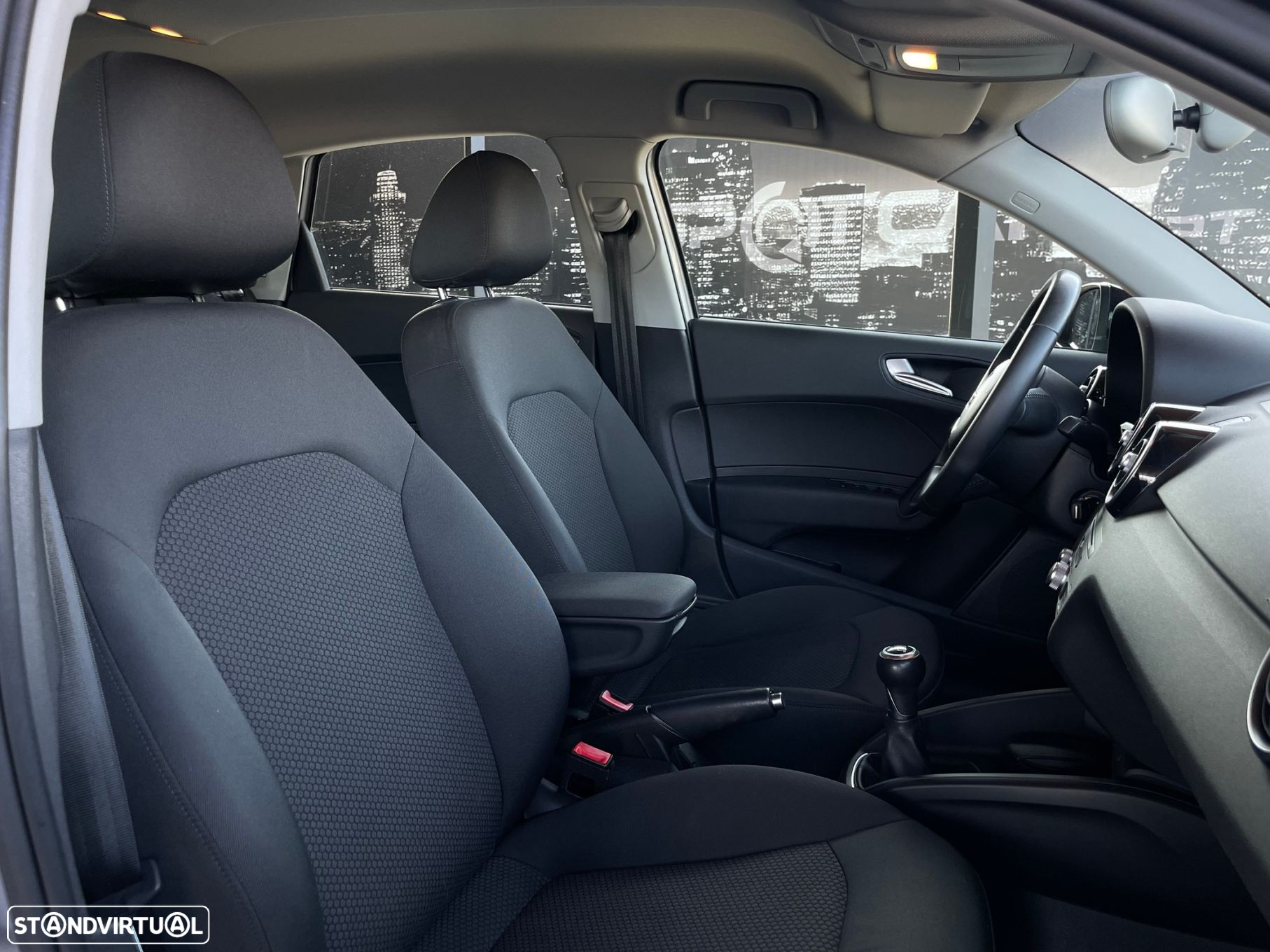 Audi A1 Sportback 1.6 TDI S-line - 16