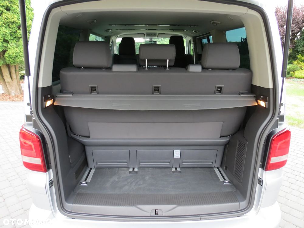 Volkswagen Multivan - 30