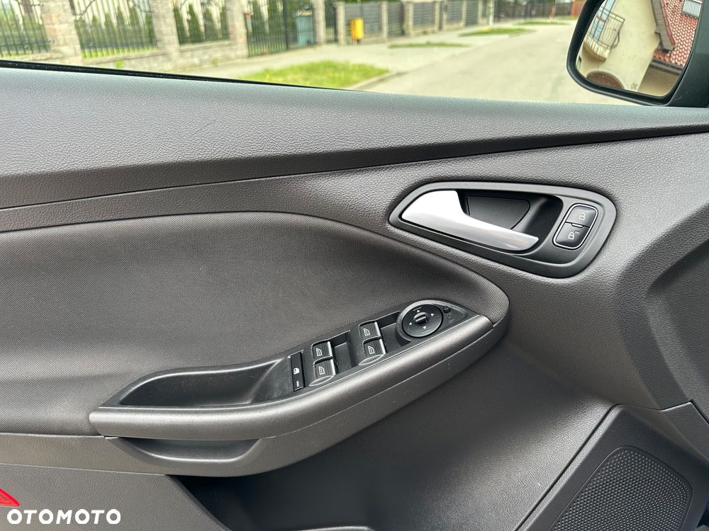 Ford Focus 1.0 EcoBoost Titanium - 14