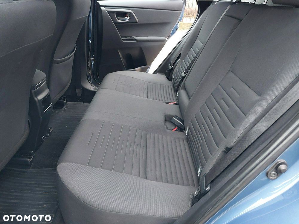 Toyota Auris 1.6 Premium - 19