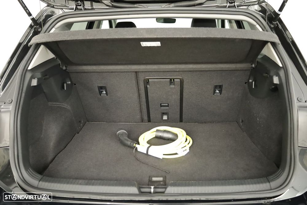 VW Golf 1.5 TSI e-Hybrid Life DSG - 22